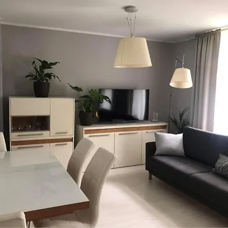 Apartament Karlikowska 10 *